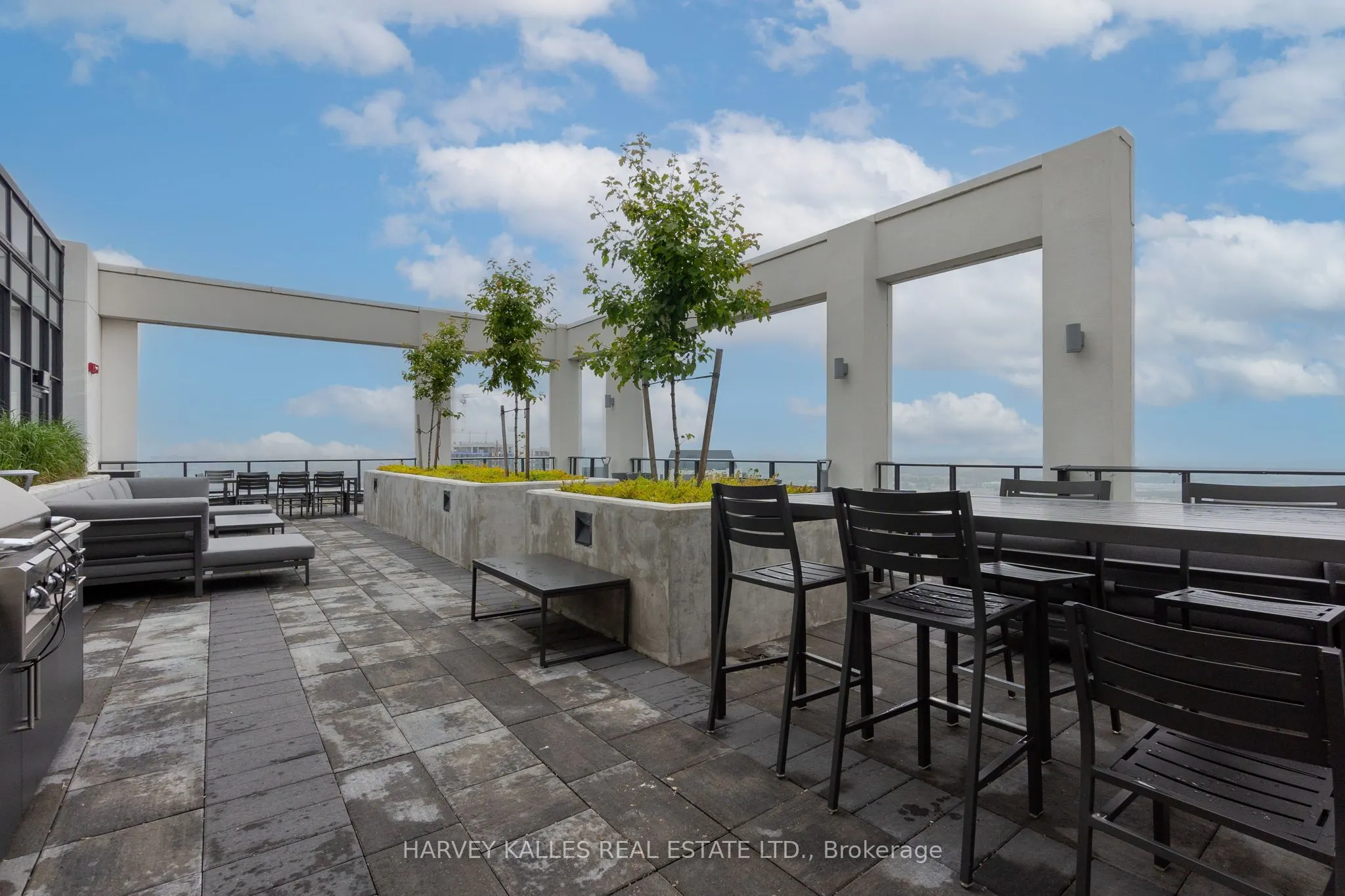 9000 Jane Street, #PH 102