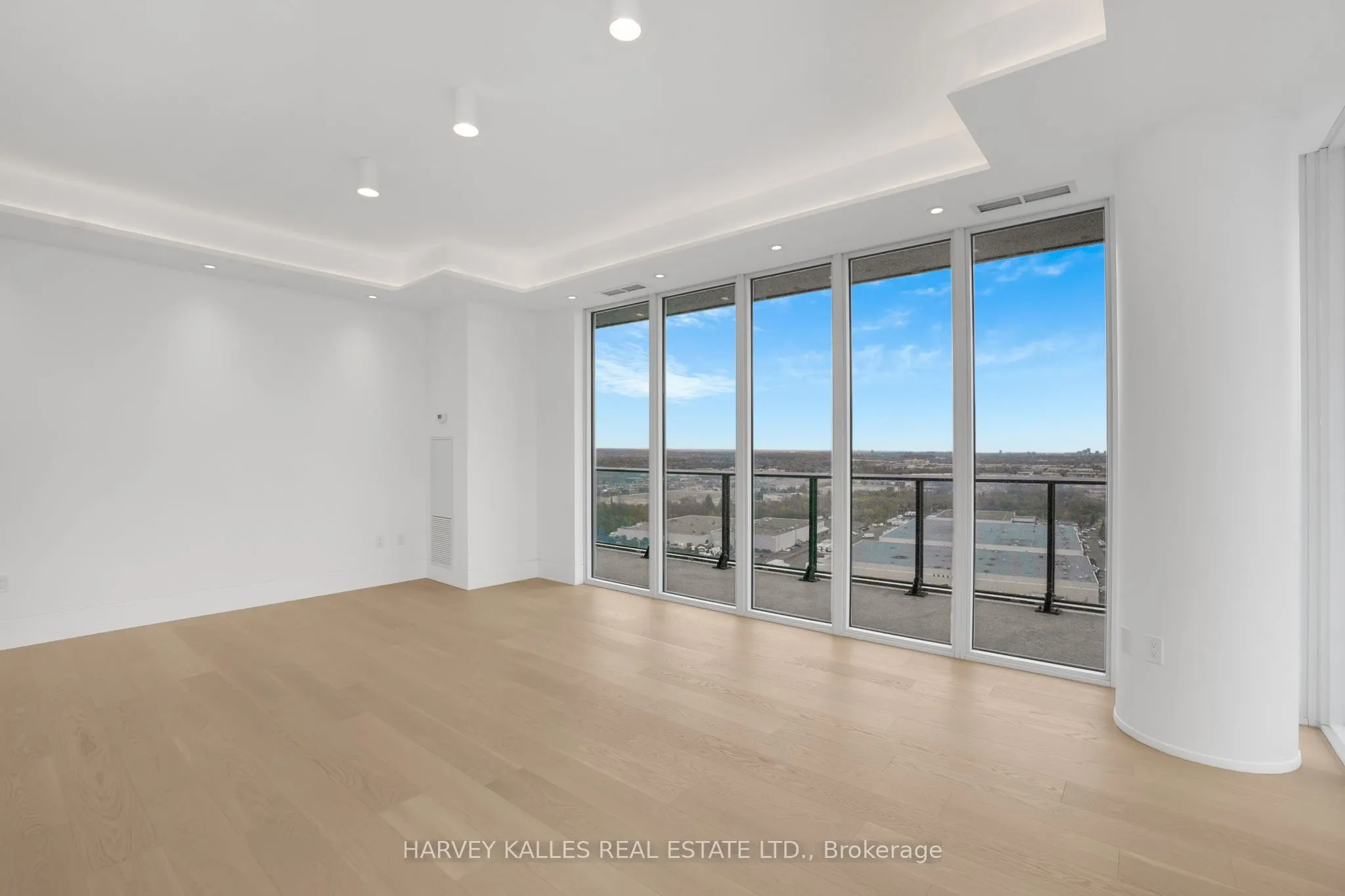 9000 Jane Street, #PH 102