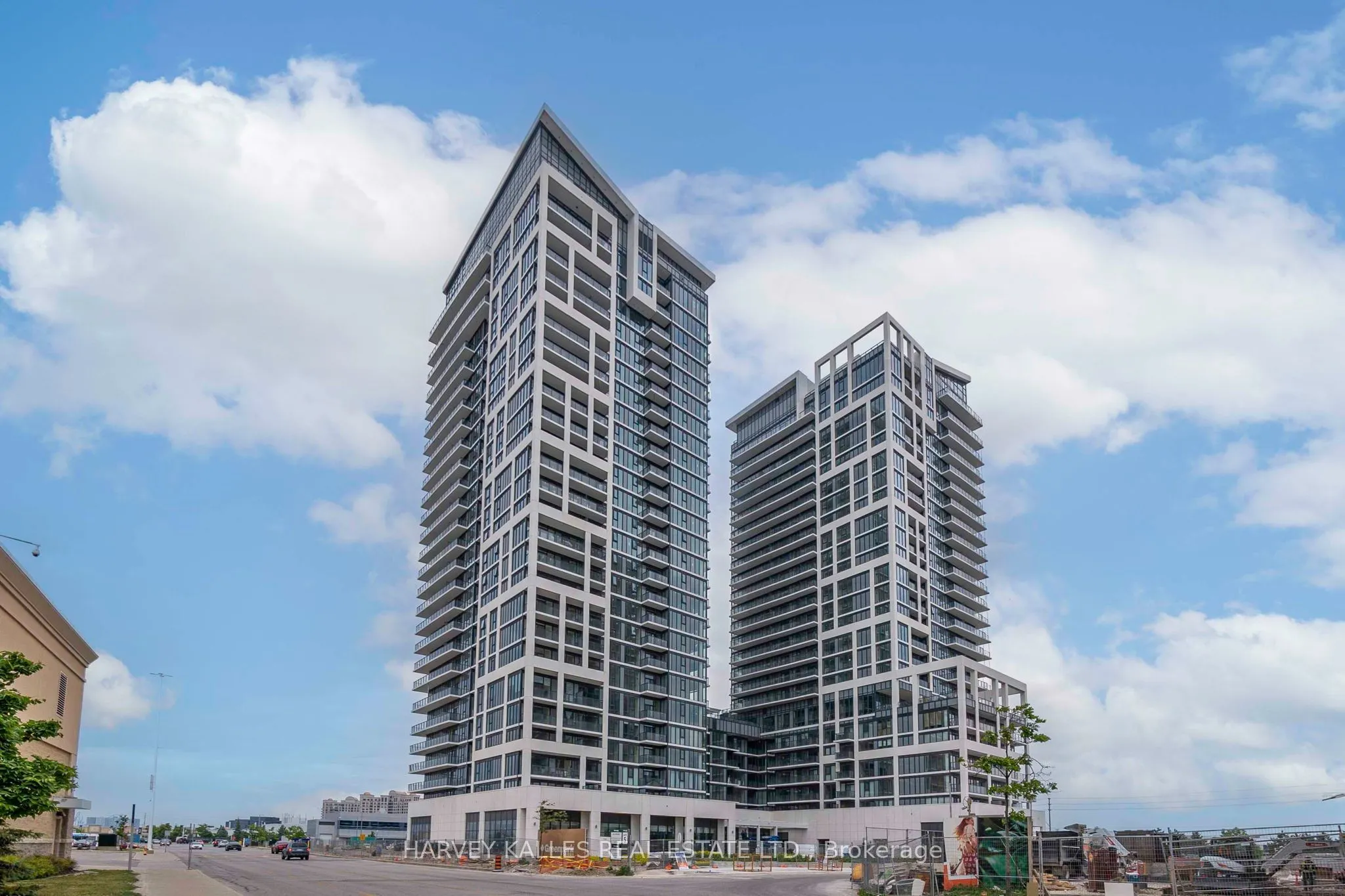 9000 Jane Street, #PH 102