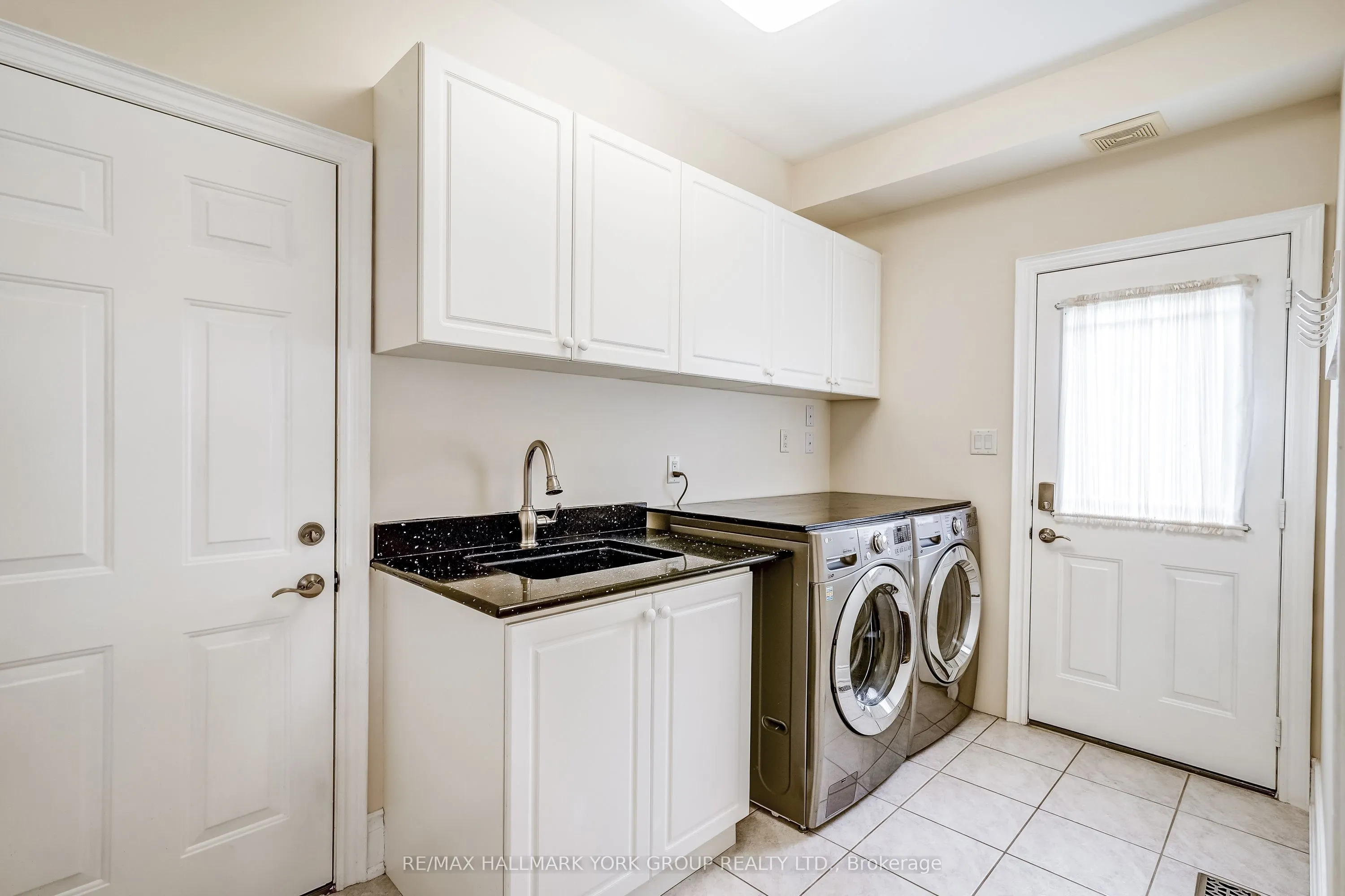 17 Duncton Wood Crescent