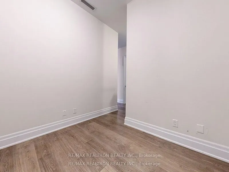 9085 Jane Street, #124