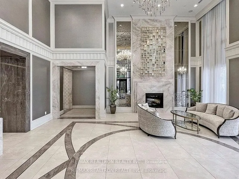 9085 Jane Street, #124