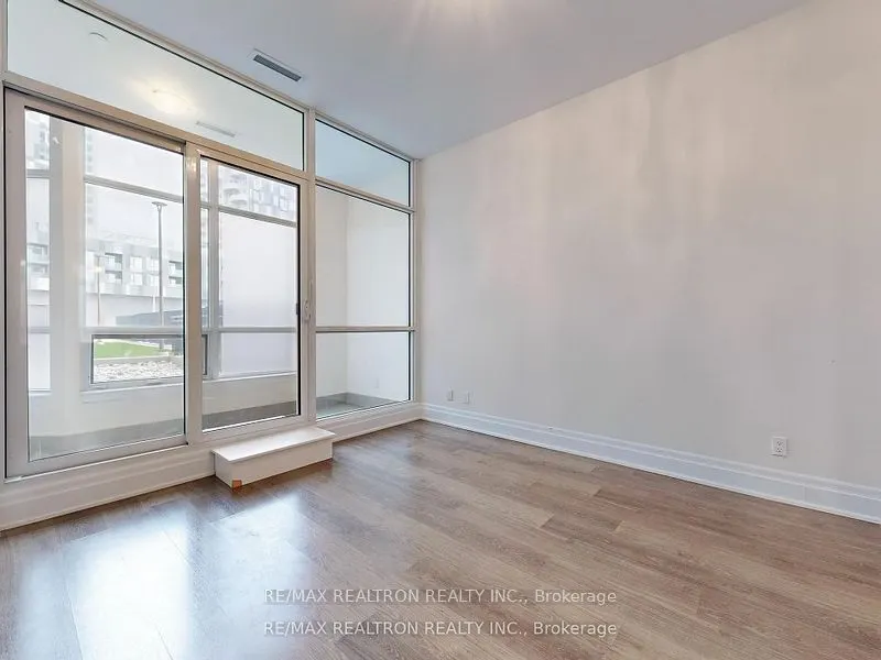 9085 Jane Street, #124