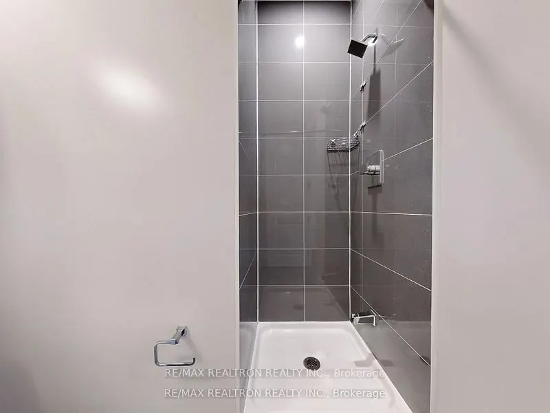 9085 Jane Street, #124