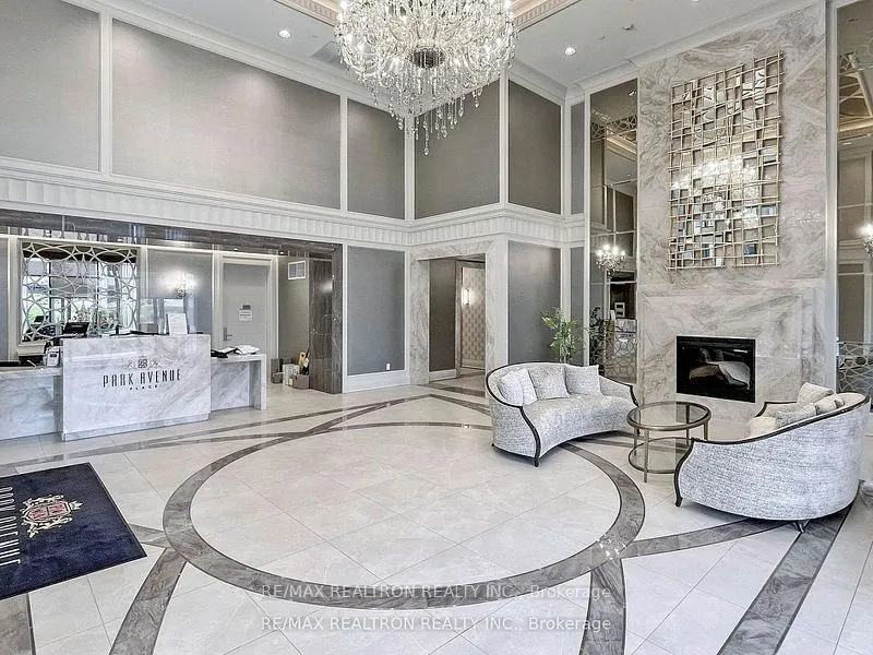 9085 Jane Street, #124