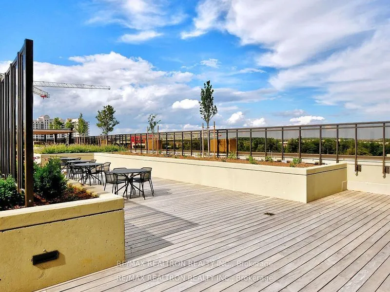 9085 Jane Street, #124