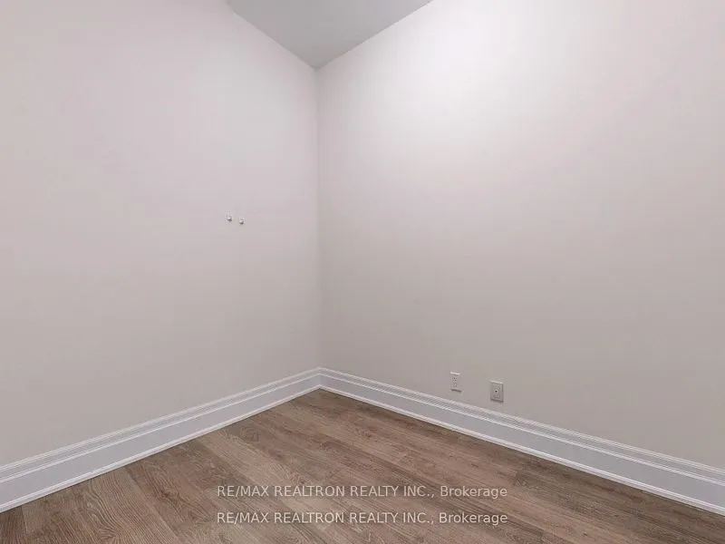 9085 Jane Street, #124