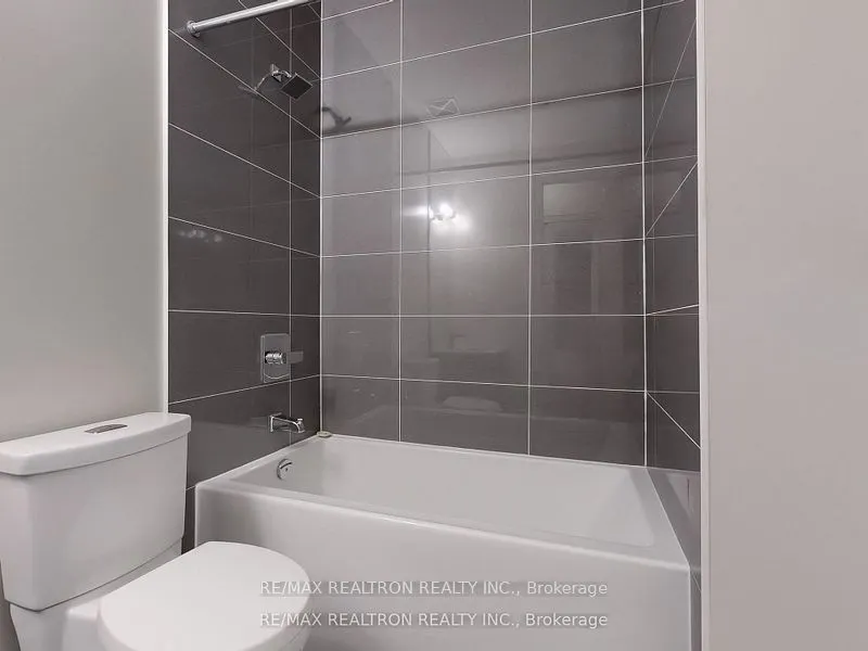 9085 Jane Street, #124