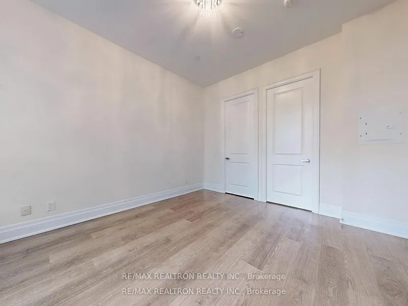 9085 Jane Street, #124