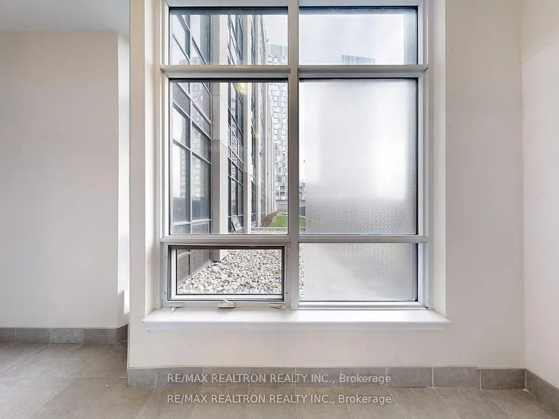 9085 Jane Street, #124