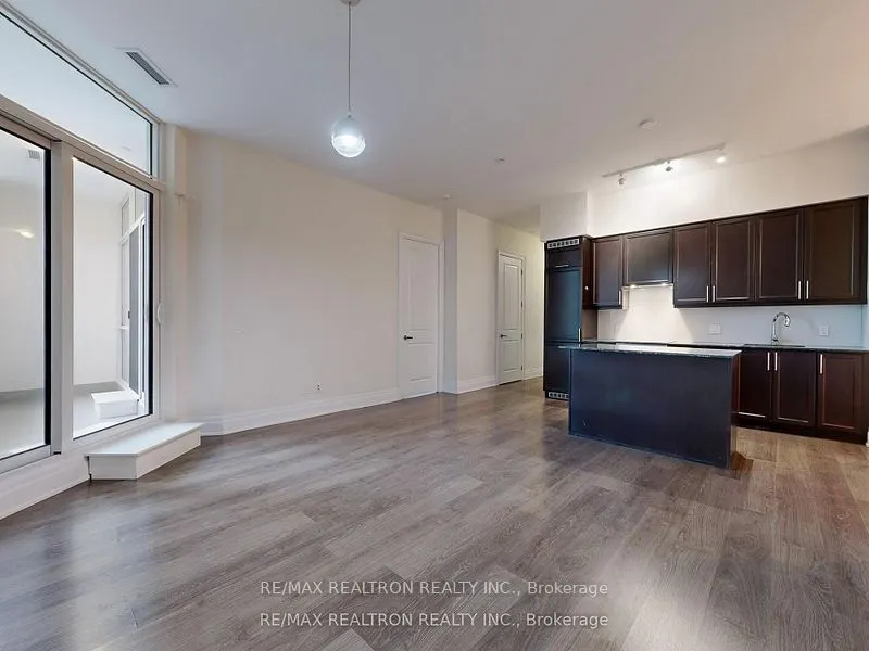 9085 Jane Street, #124