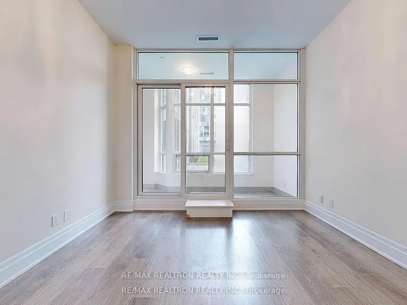 9085 Jane Street, #124