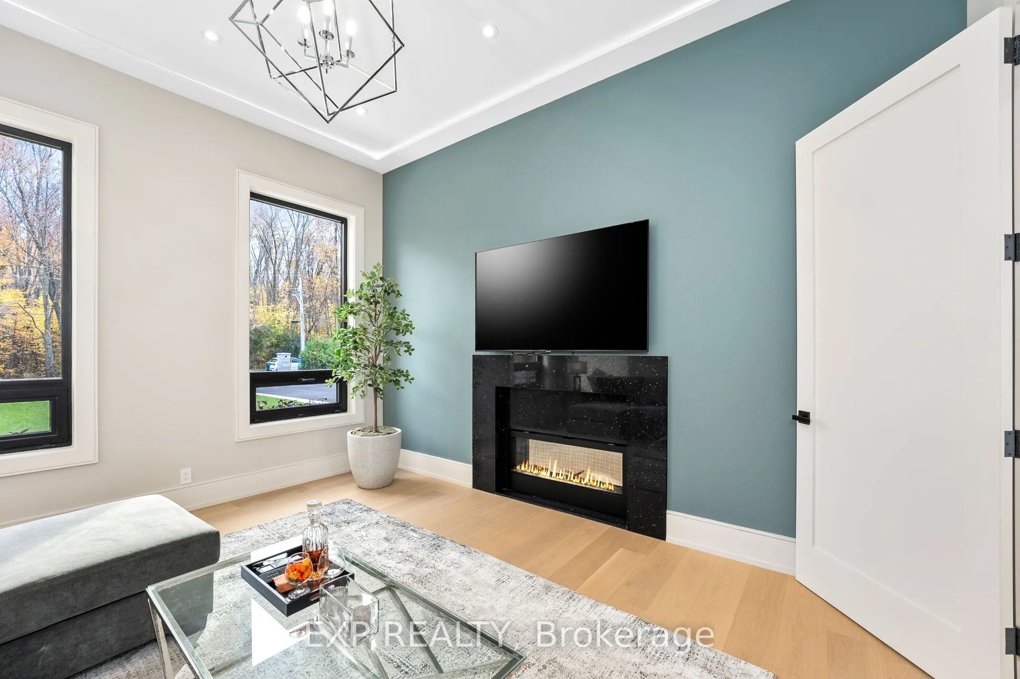 98 Mcrae Beach Road S