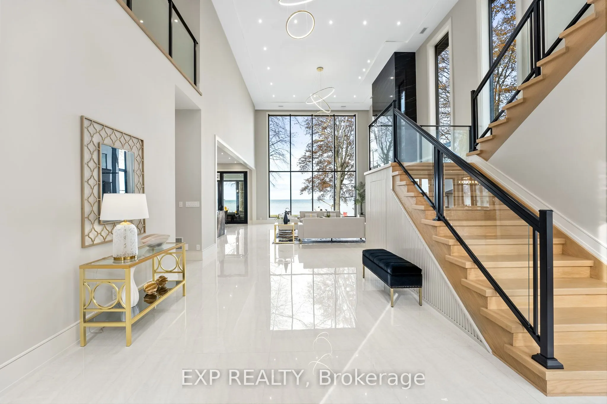 98 Mcrae Beach Road S