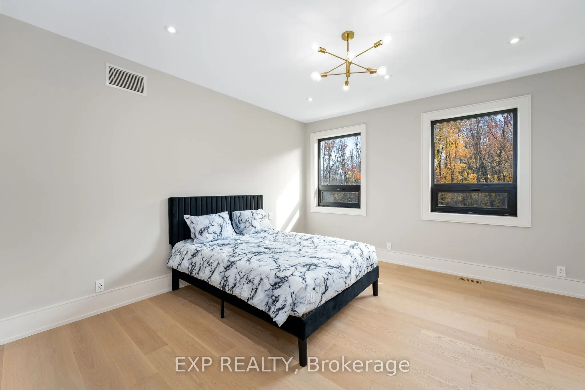 98 Mcrae Beach Road S