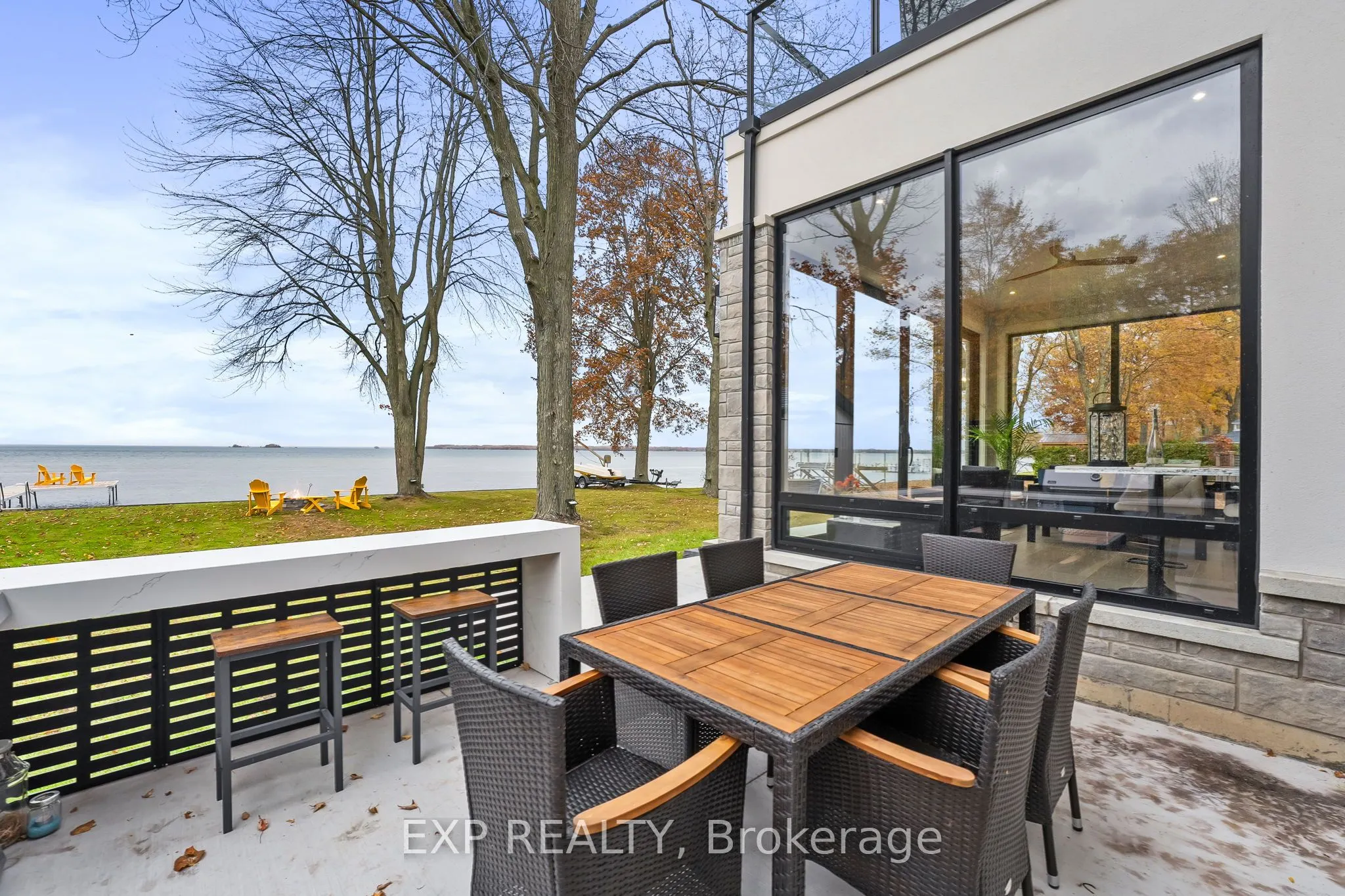 98 Mcrae Beach Road S