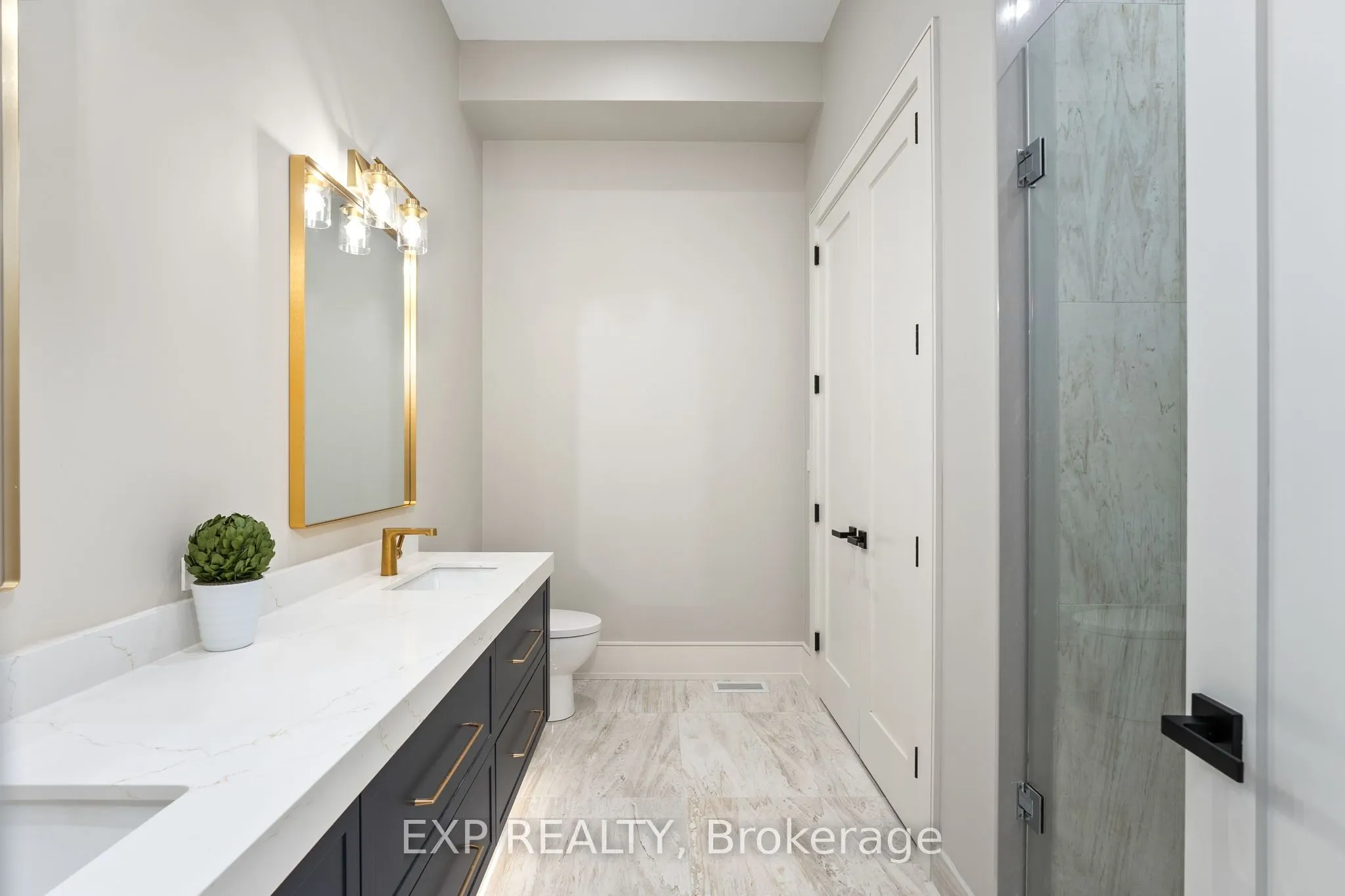 98 Mcrae Beach Road S