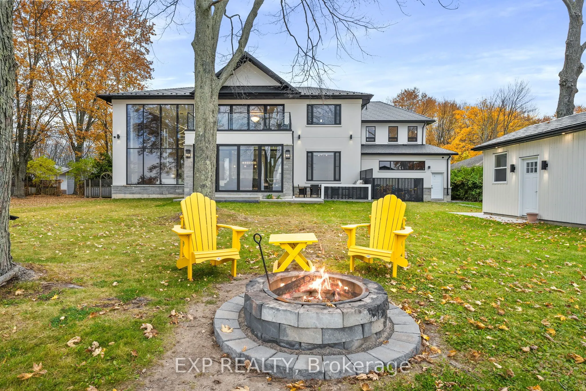 98 Mcrae Beach Road S