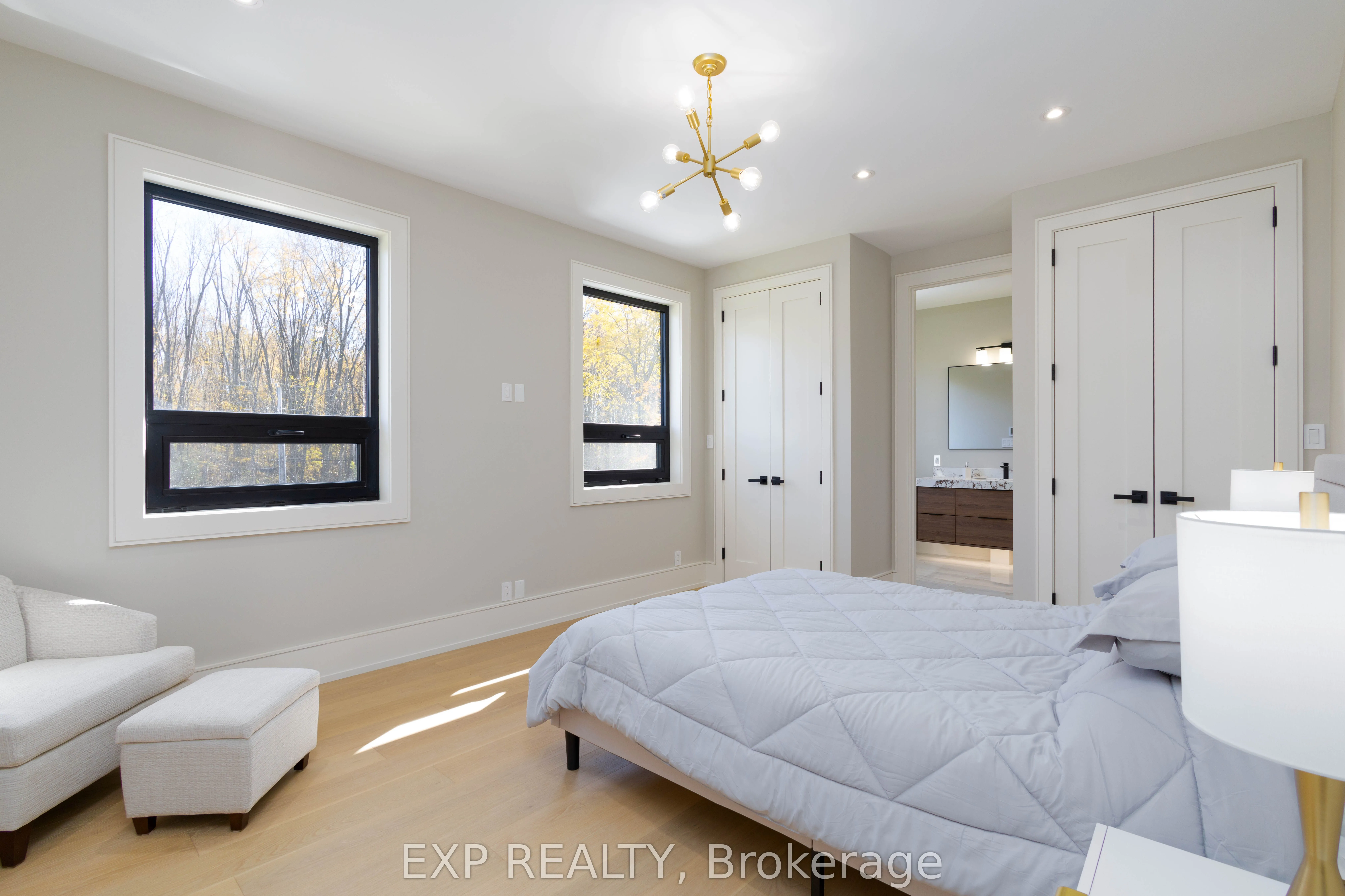 98 Mcrae Beach Road S