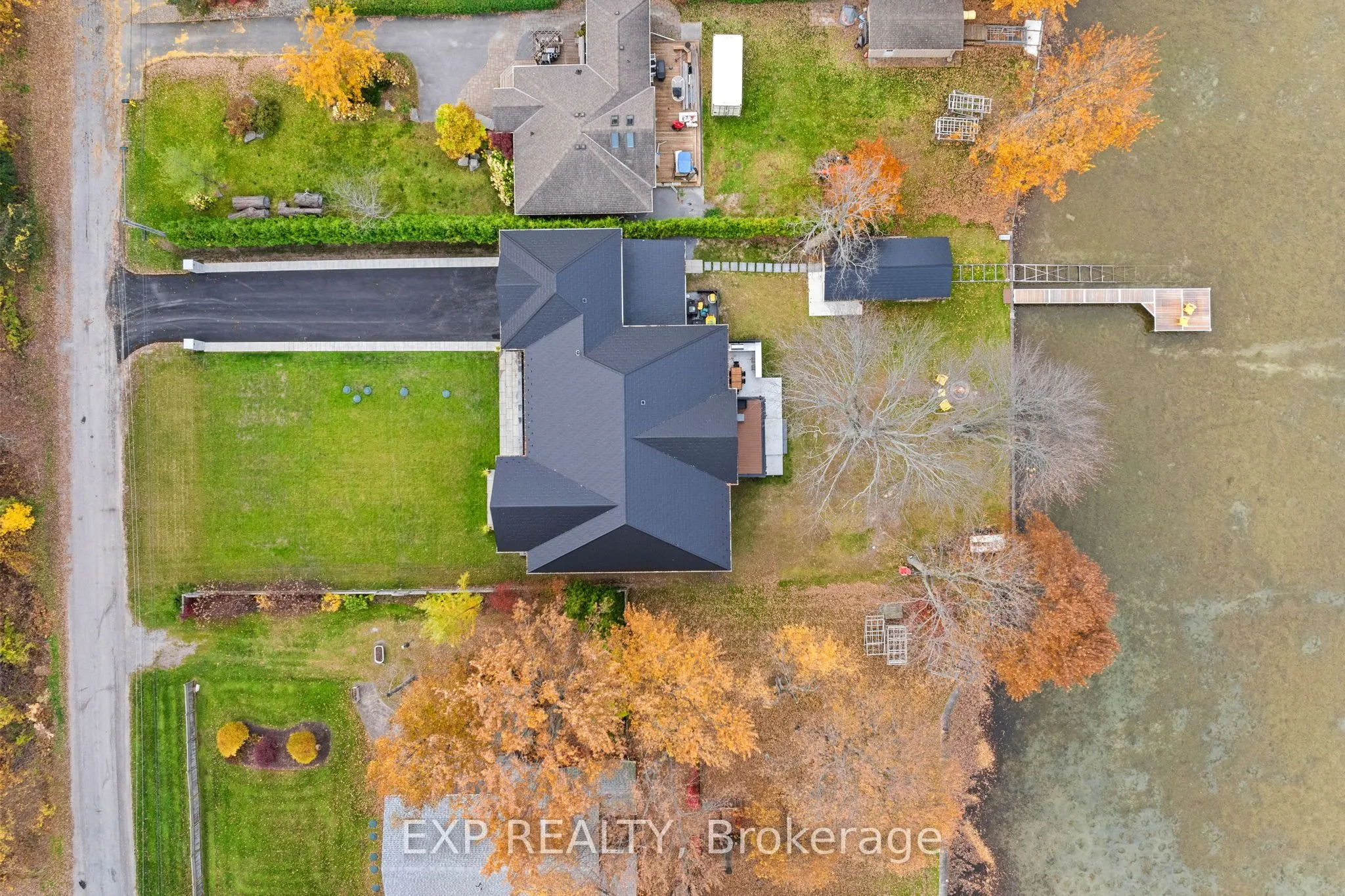 98 Mcrae Beach Road S