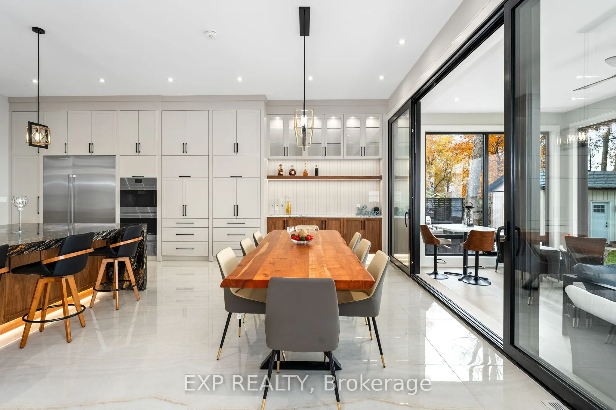 98 Mcrae Beach Road S