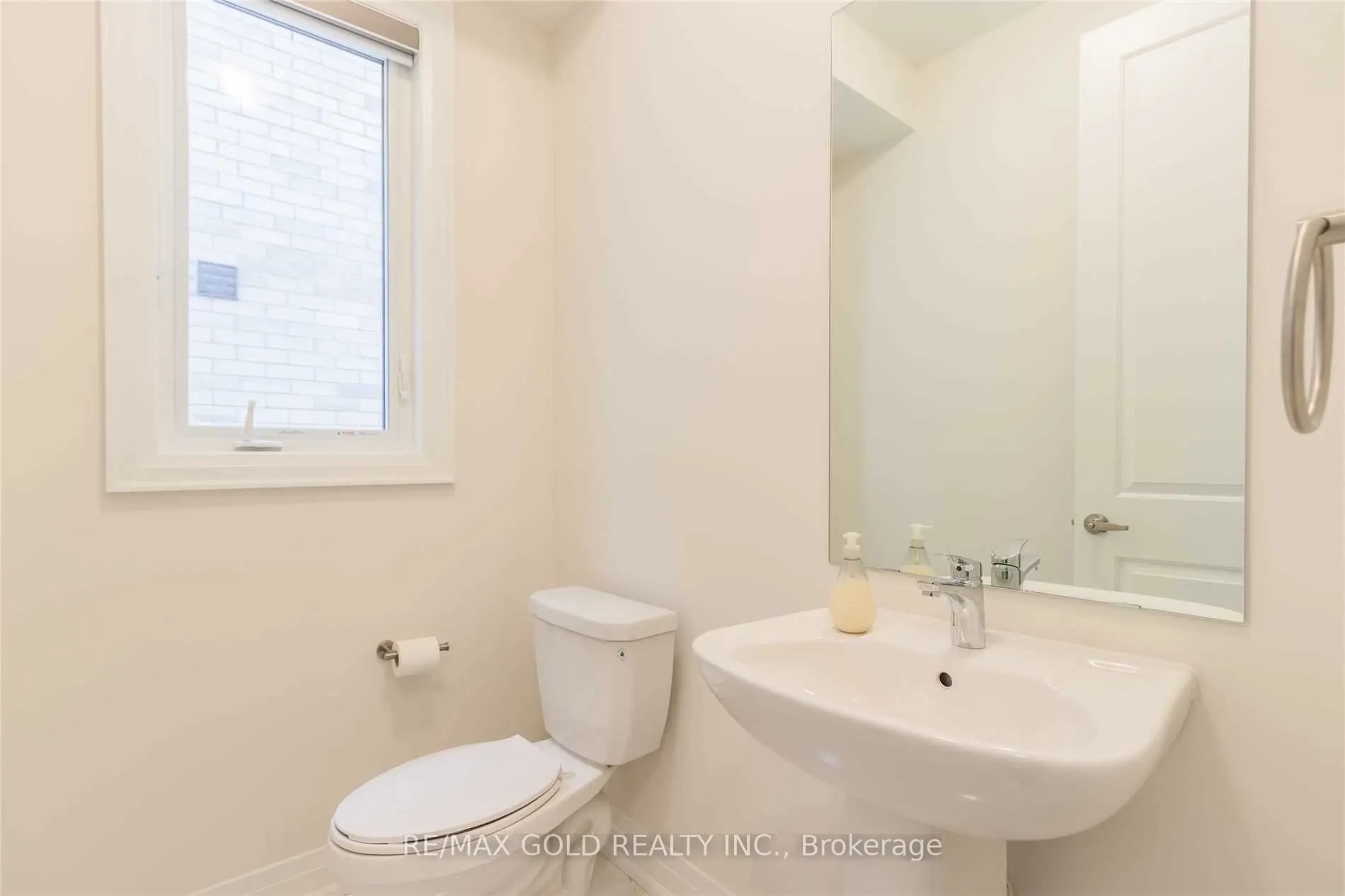 20 Bill Guy Drive, #Upper Level