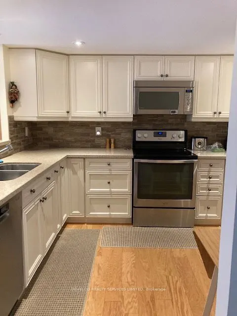 33 Weldrick Road E, #207