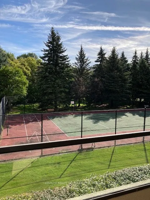 33 Weldrick Road E, #207