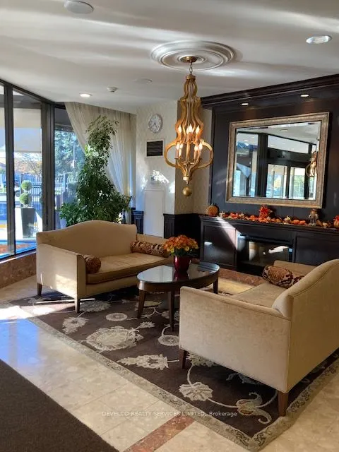 33 Weldrick Road E, #207