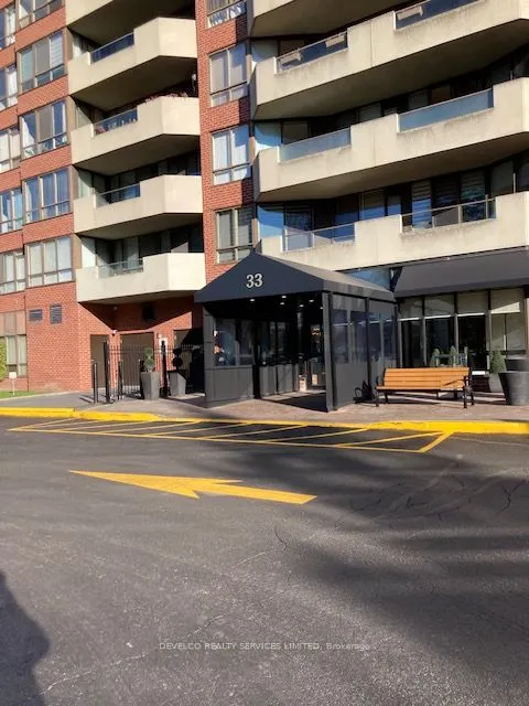 33 Weldrick Road E, #207