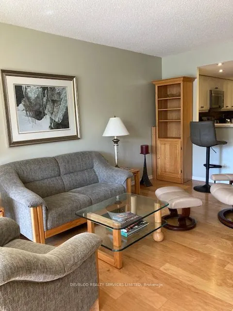 33 Weldrick Road E, #207