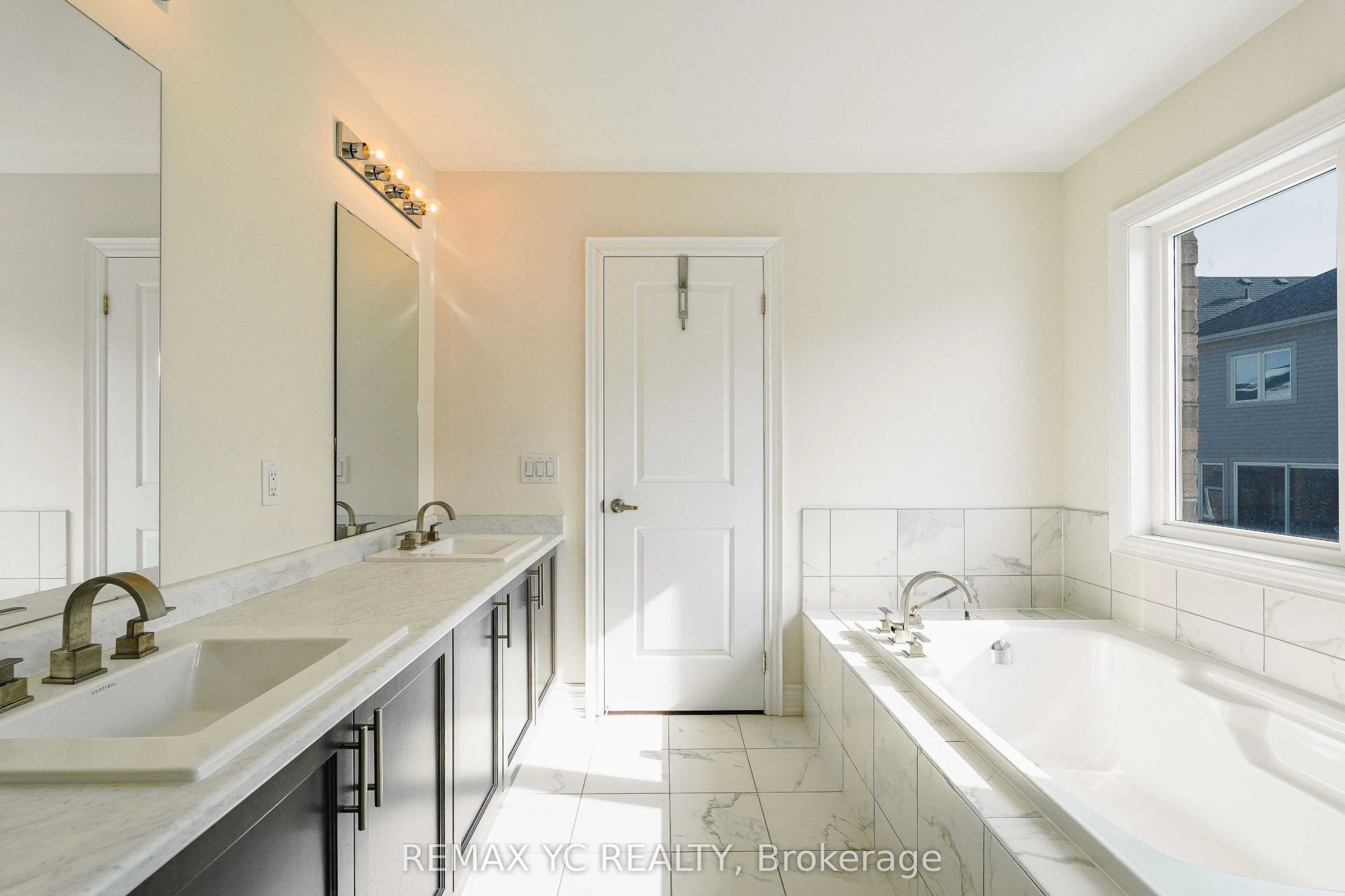 17 Hitching Post Lane