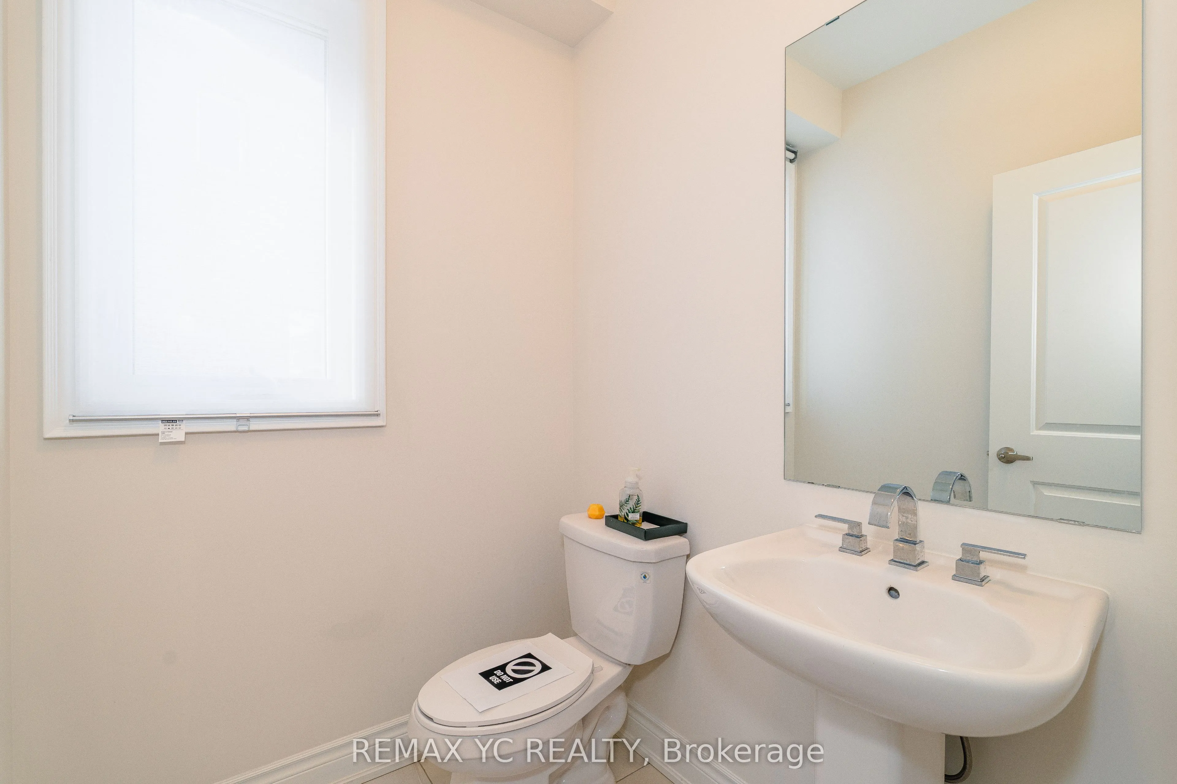 17 Hitching Post Lane