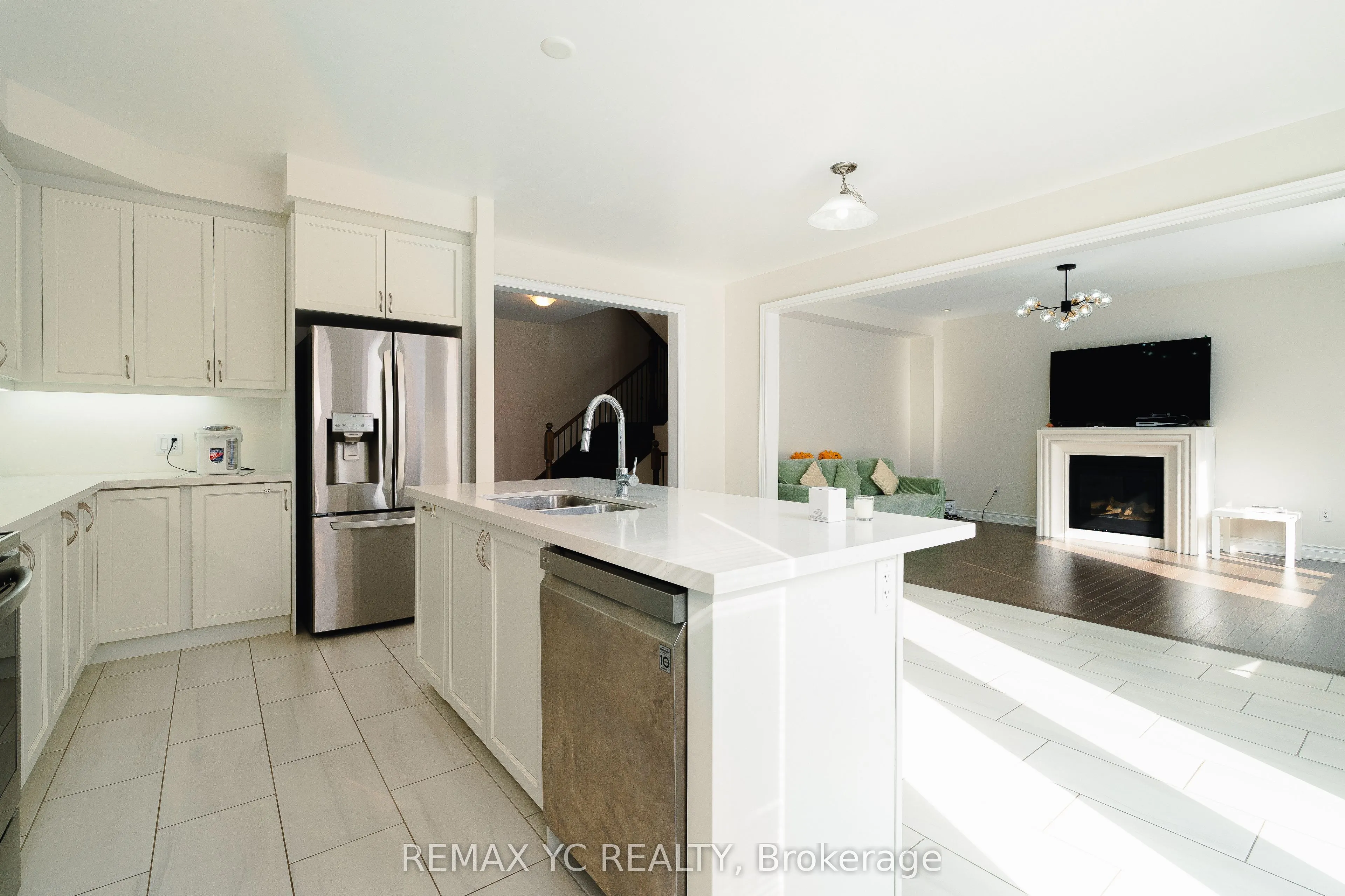 17 Hitching Post Lane