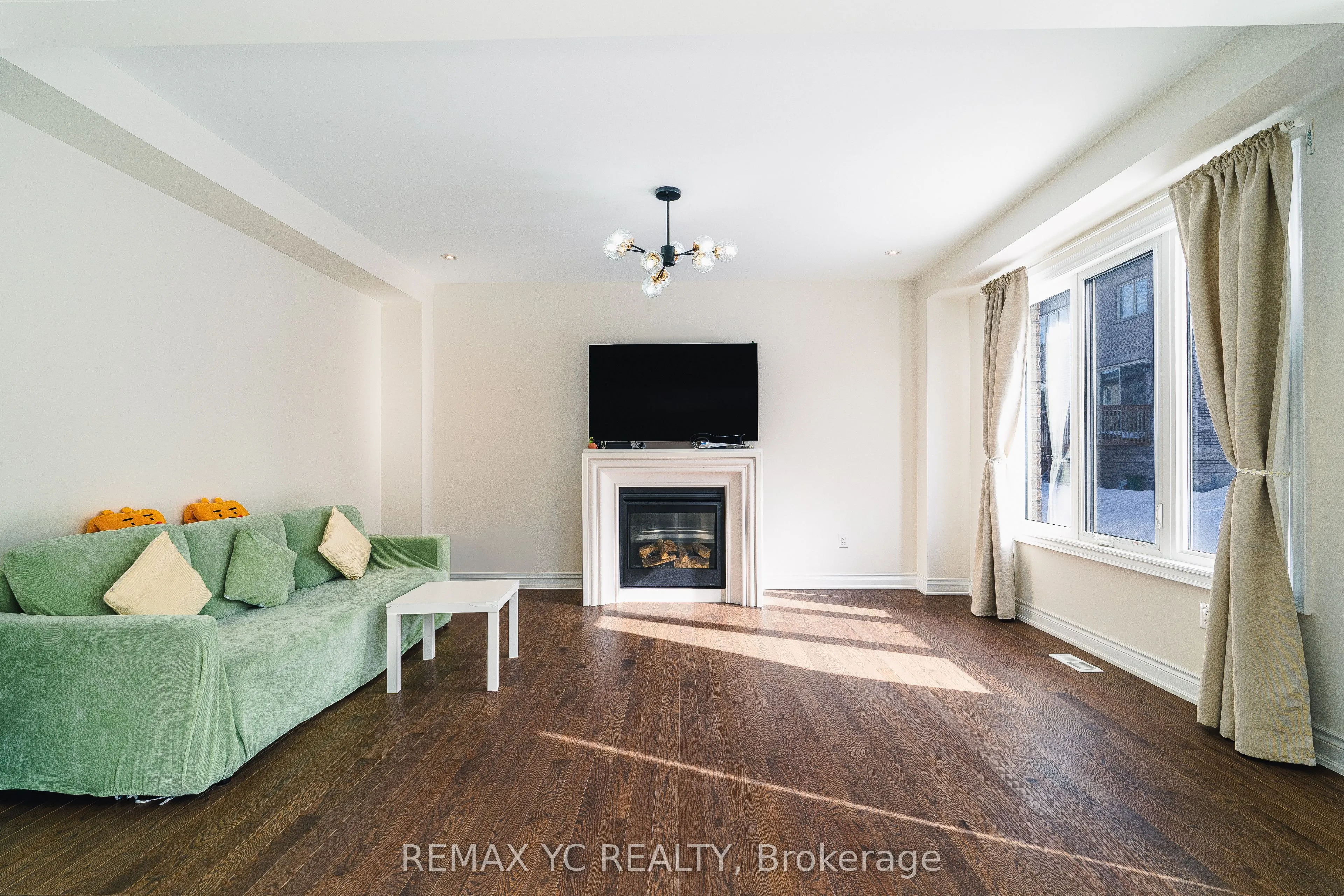 17 Hitching Post Lane