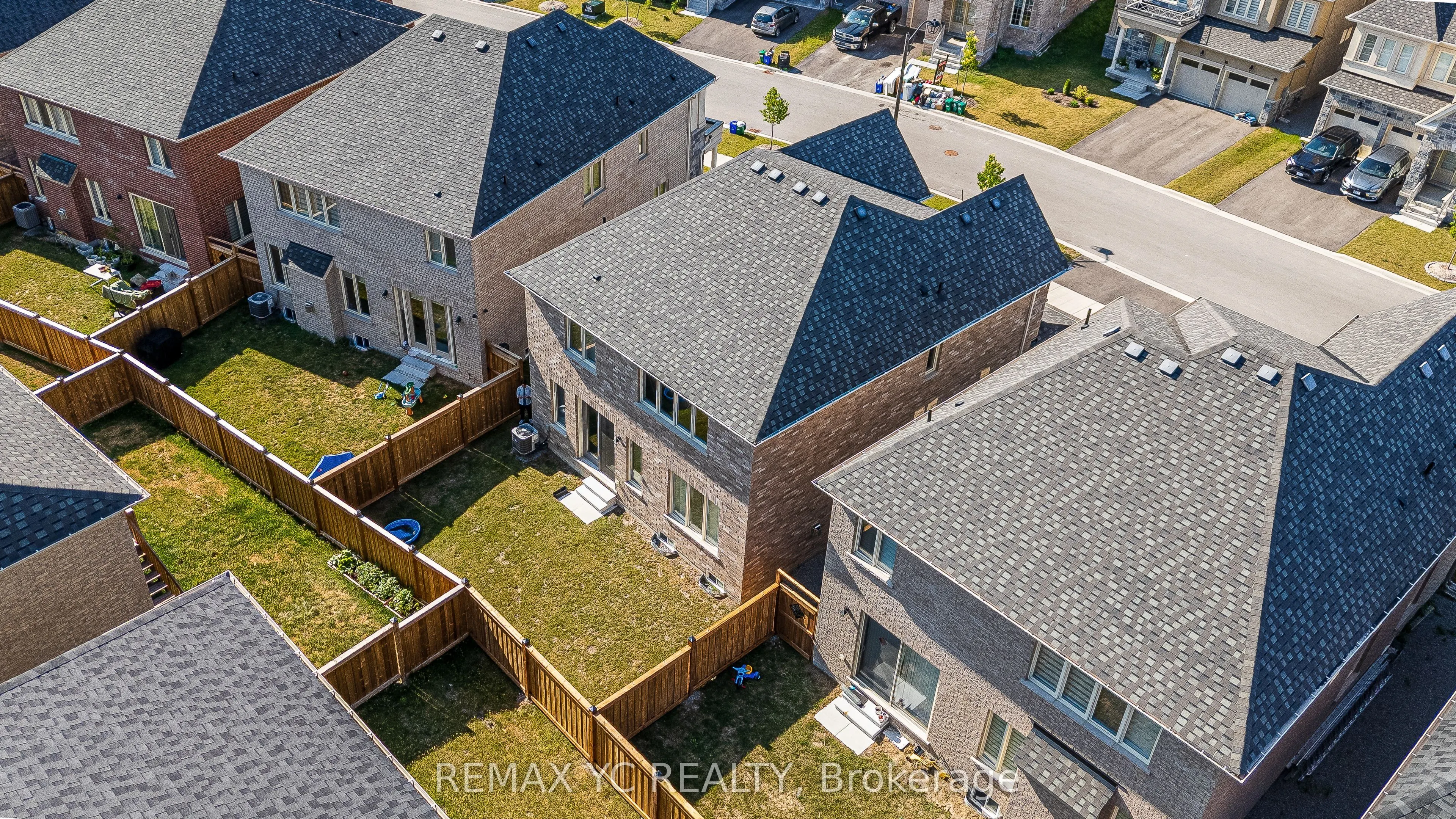 17 Hitching Post Lane