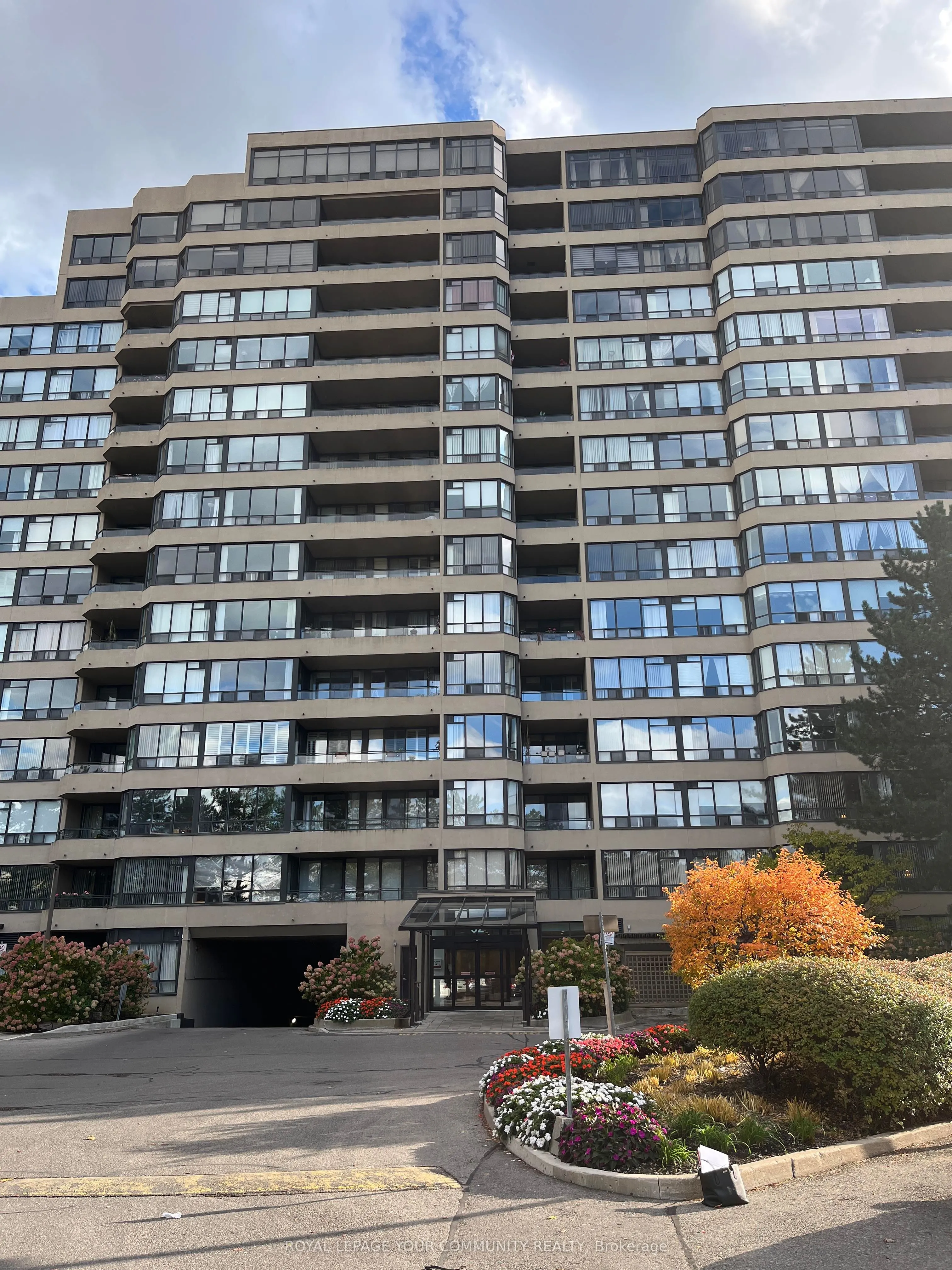 32 Clarissa Drive, #222