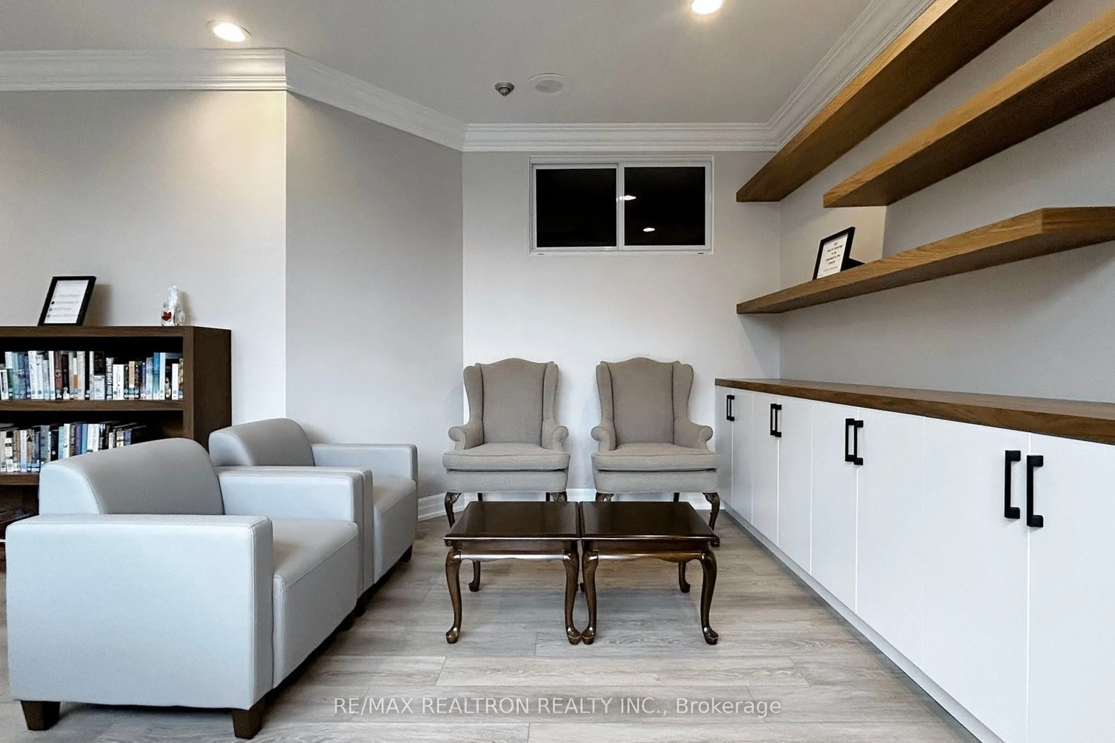 5 Weldrick Road W, #703