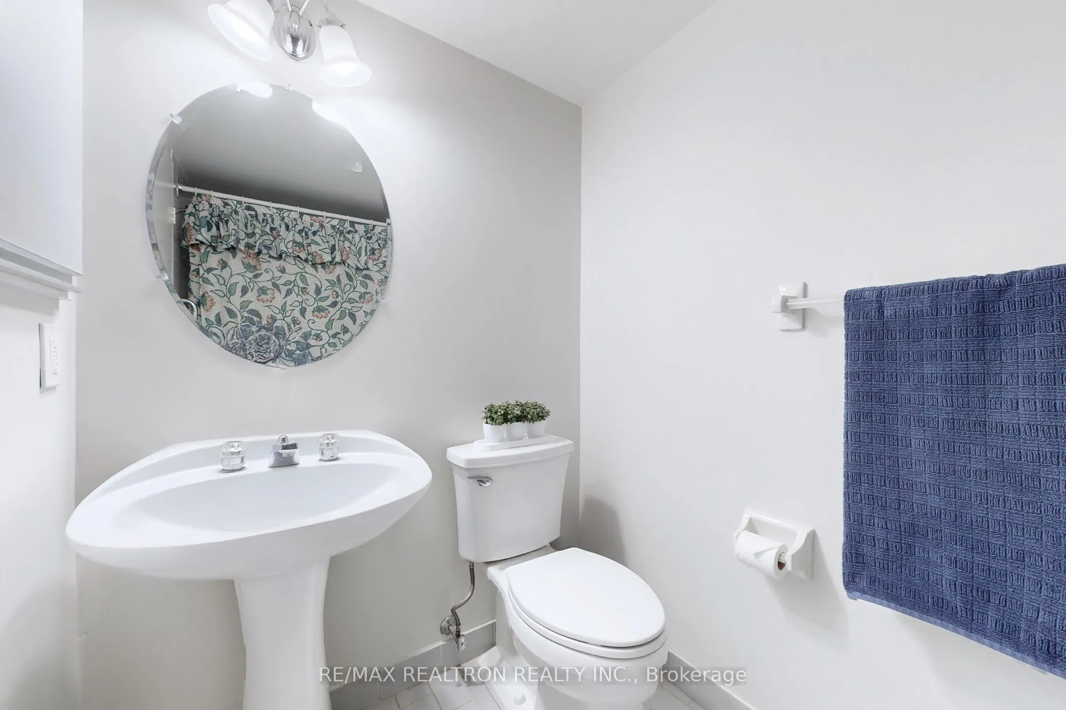 5 Weldrick Road W, #703