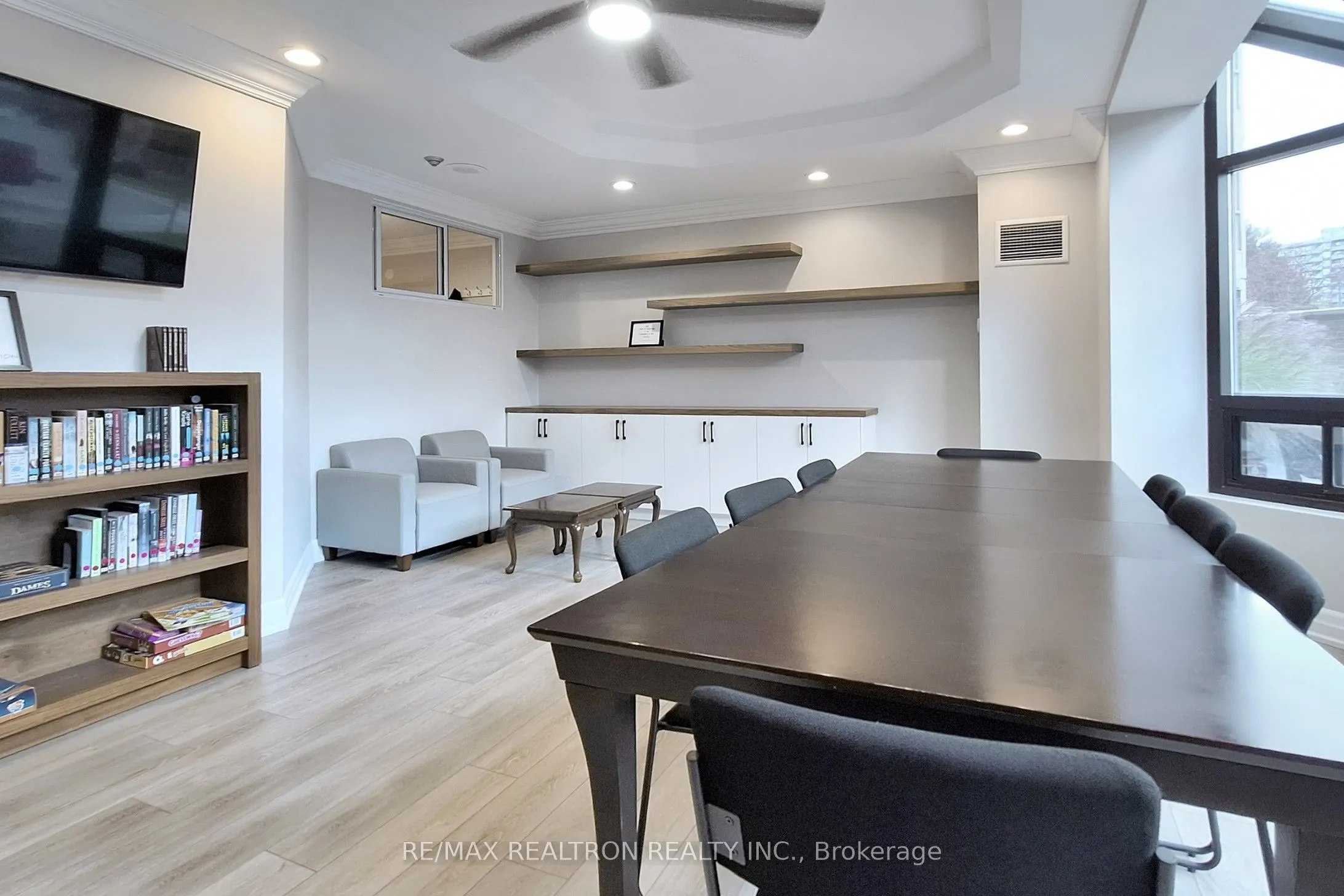 5 Weldrick Road W, #703