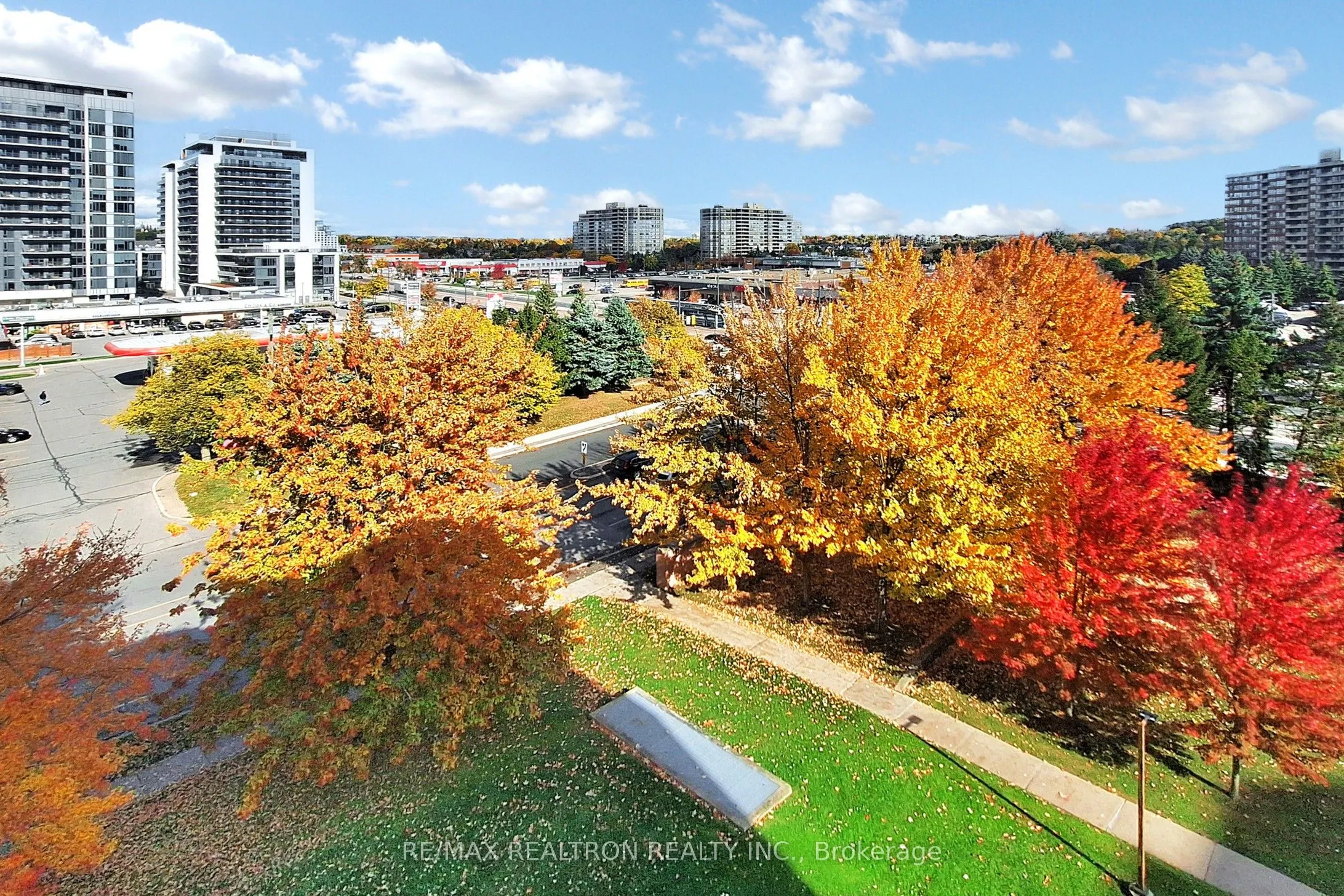 5 Weldrick Road W, #703