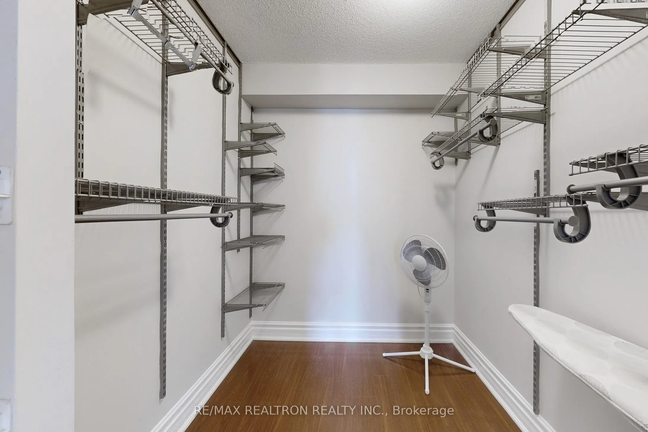 5 Weldrick Road W, #703