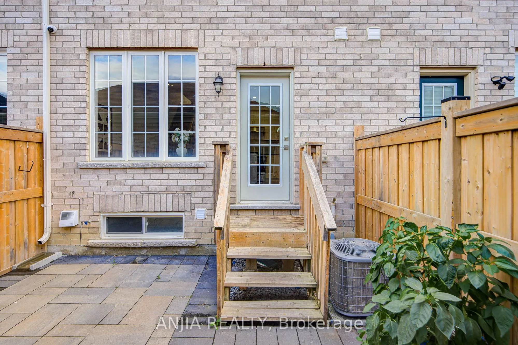 62 Harvest Field Road