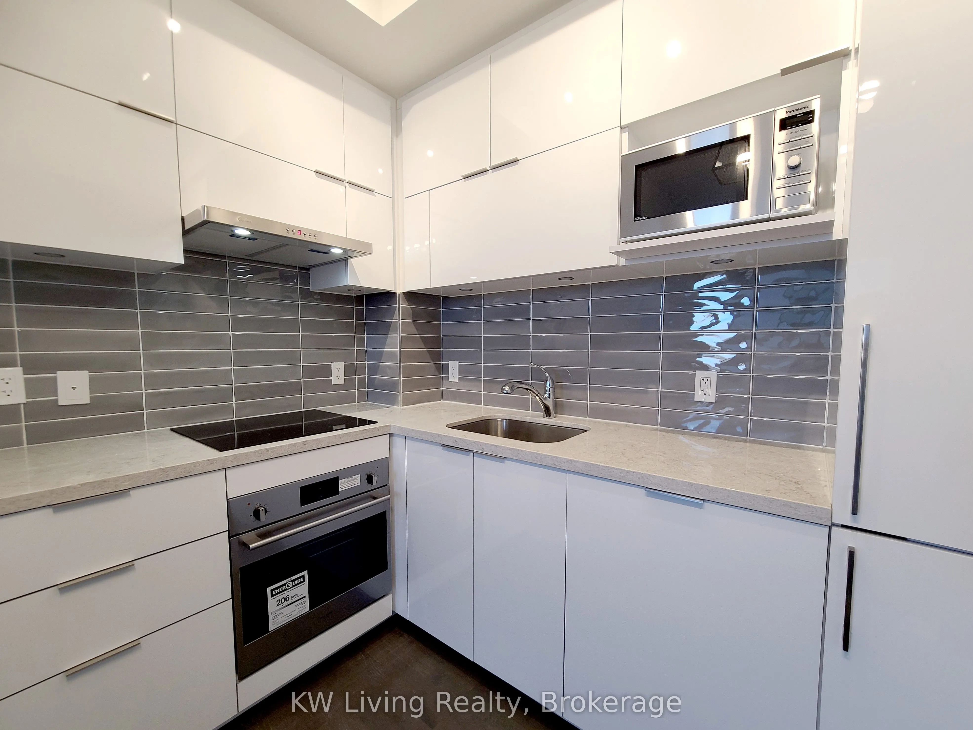 10 Rouge Valley Drive W, #628A