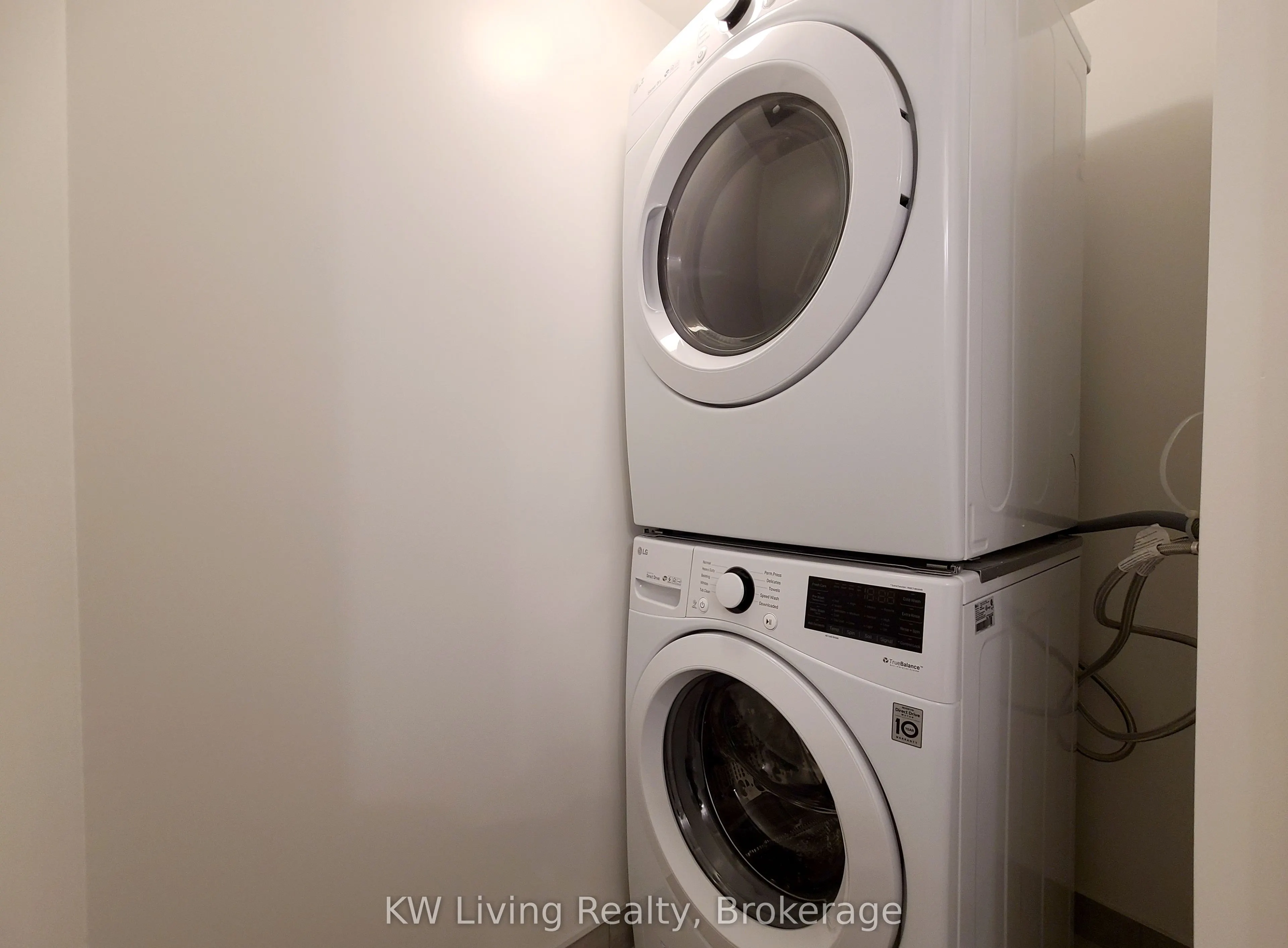 10 Rouge Valley Drive W, #628A