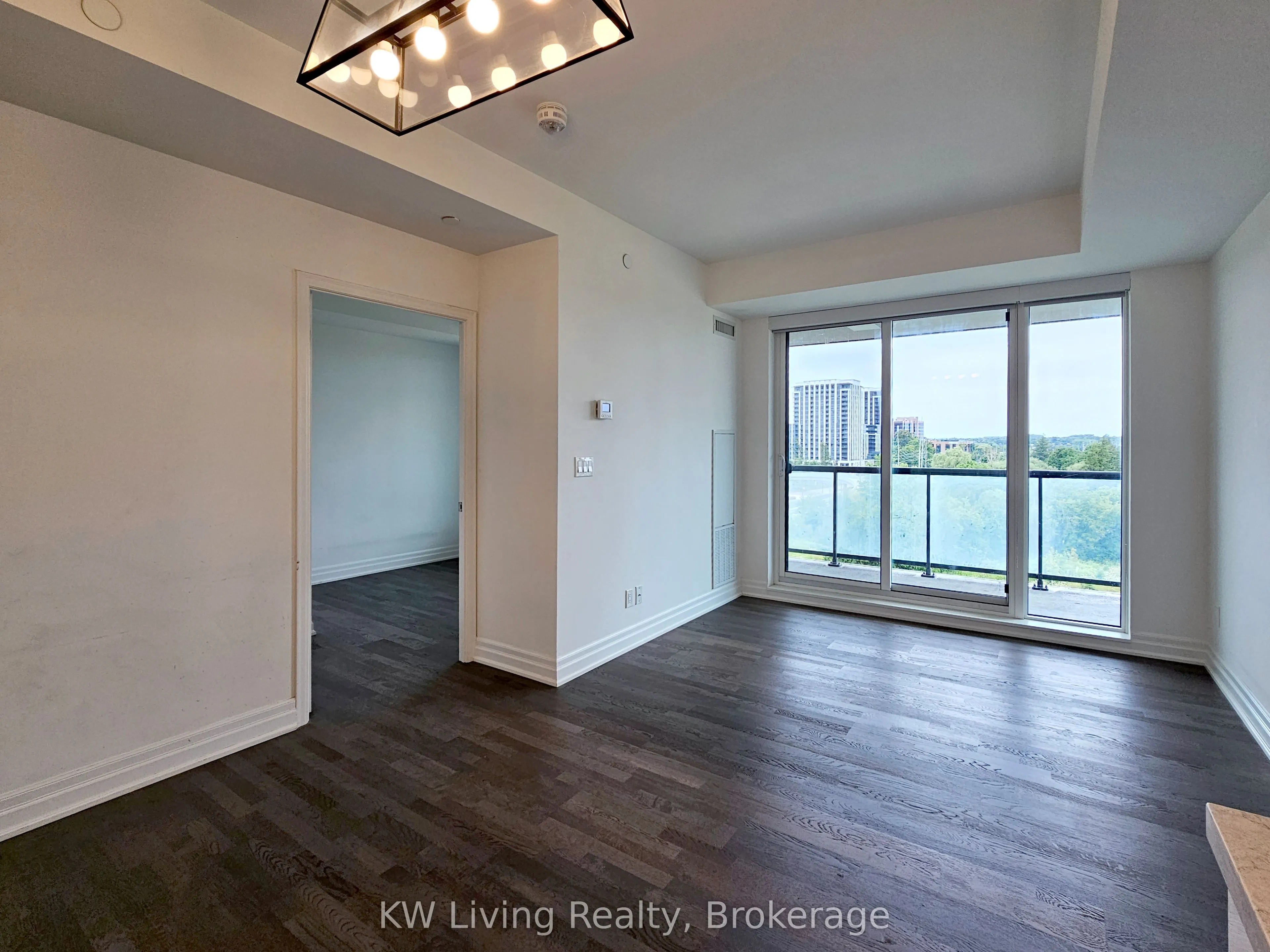 10 Rouge Valley Drive W, #628A