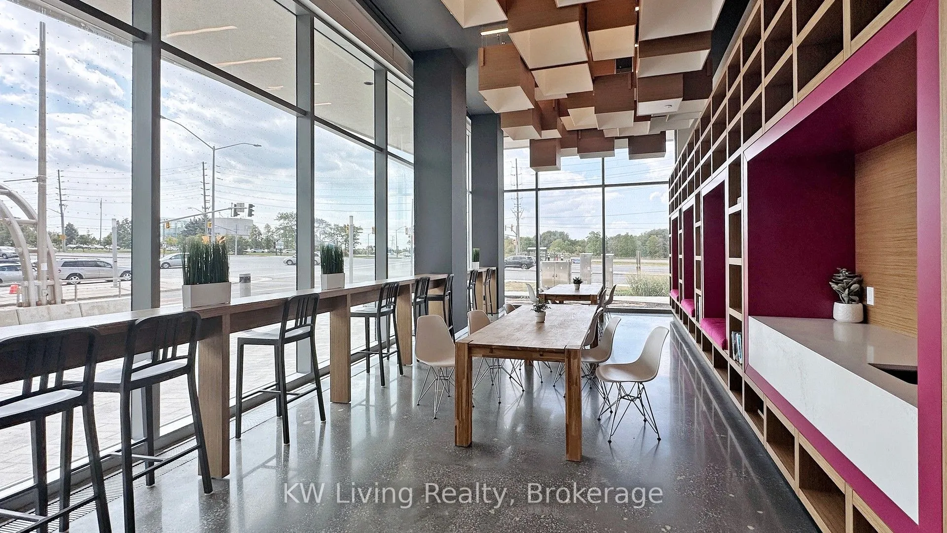 10 Rouge Valley Drive W, #628A