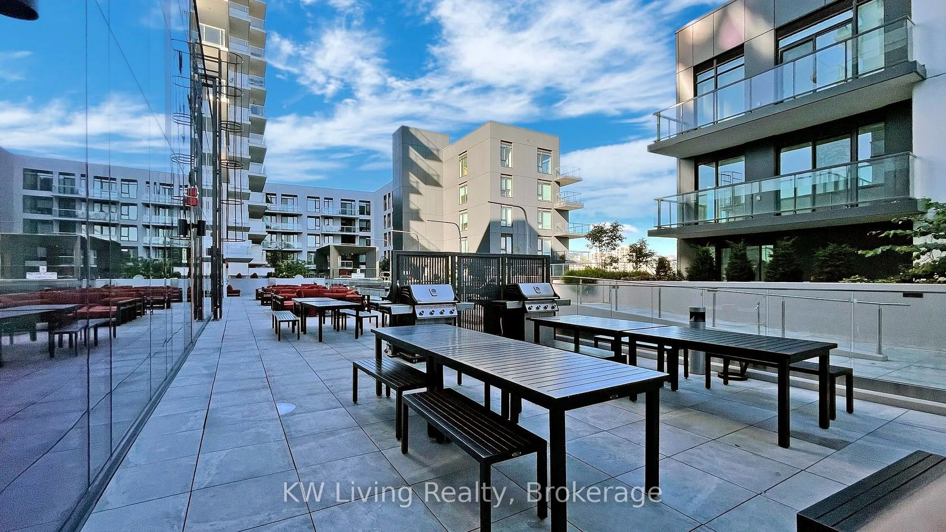 10 Rouge Valley Drive W, #628A