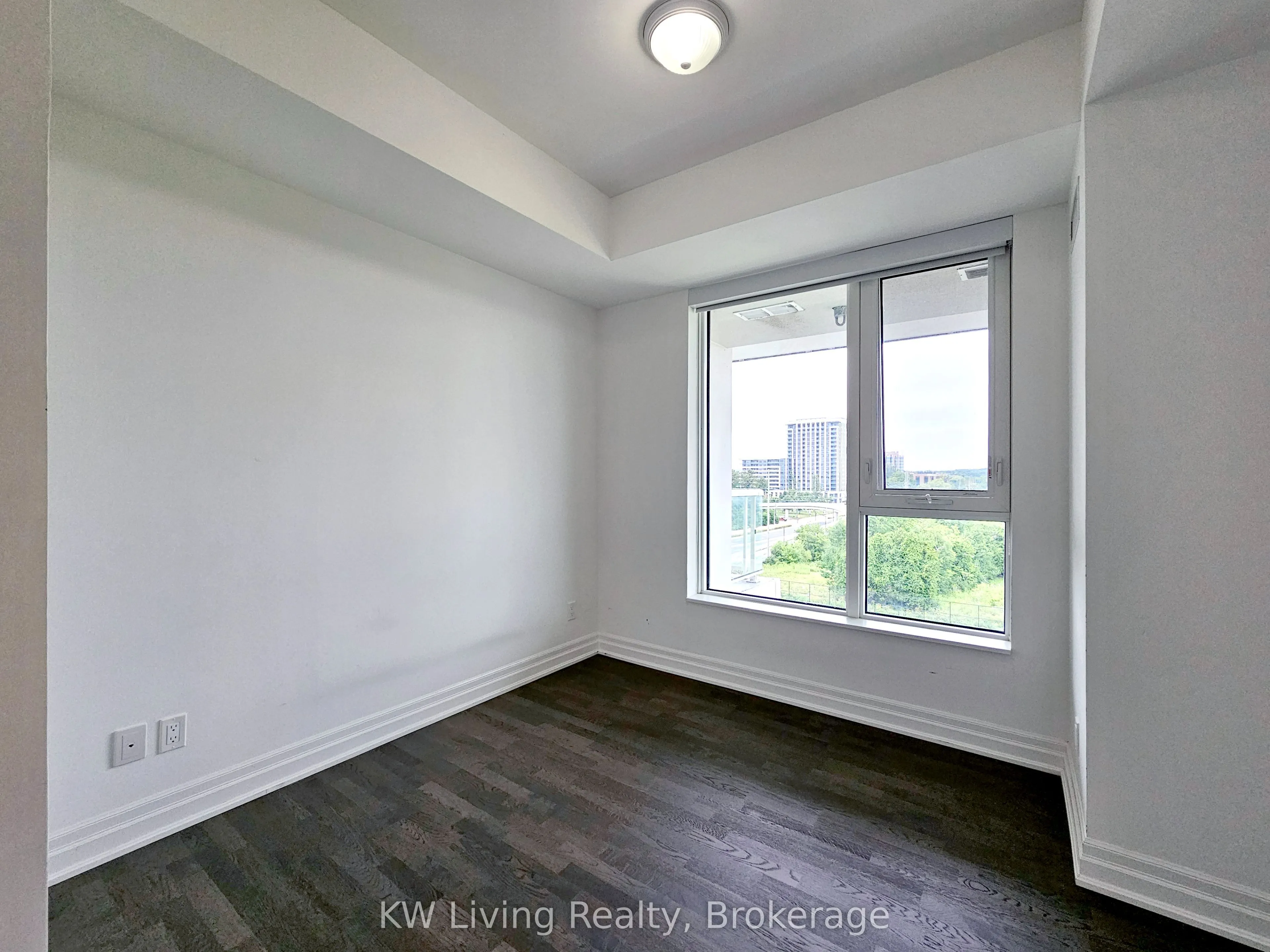 10 Rouge Valley Drive W, #628A