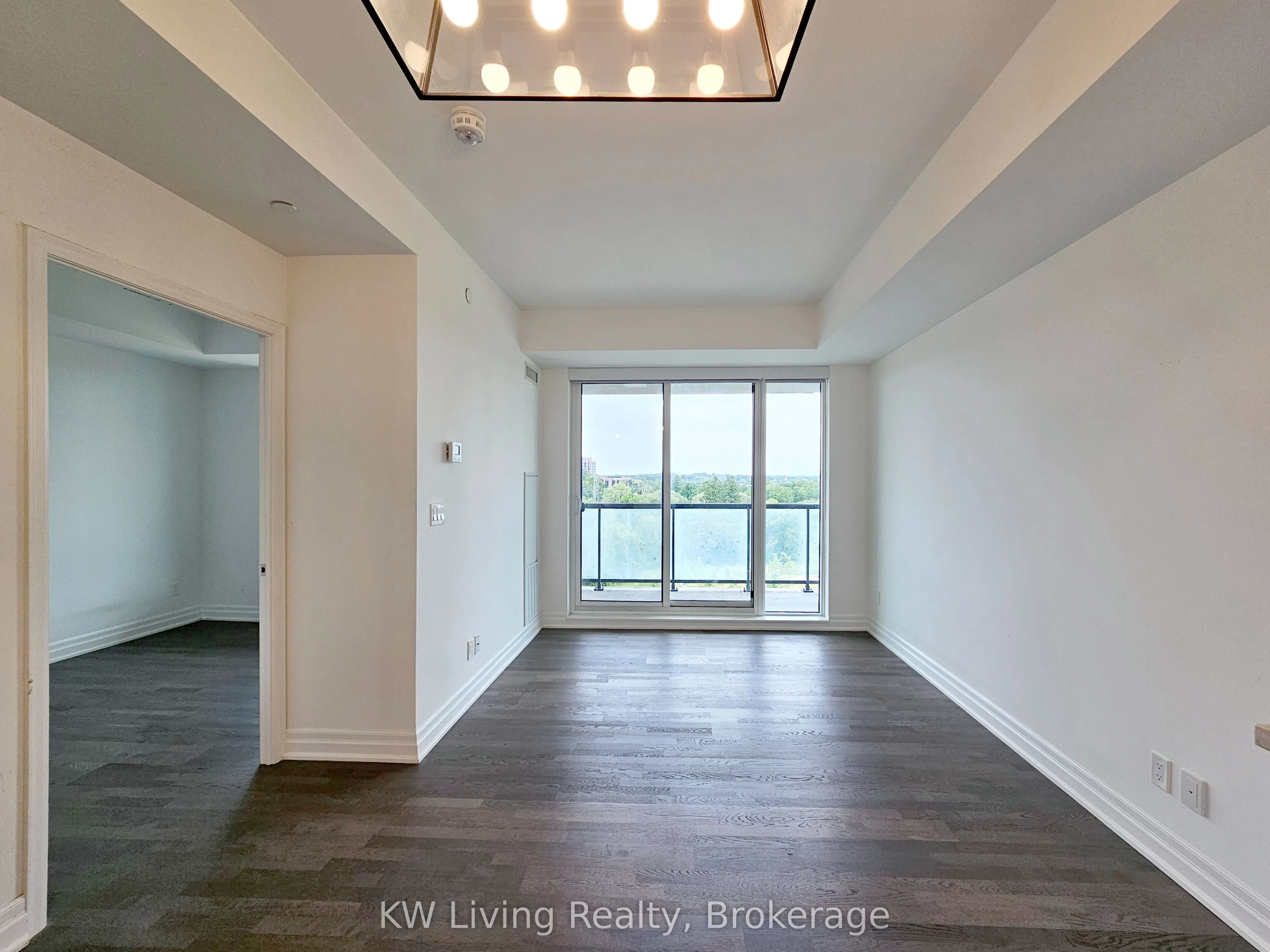 10 Rouge Valley Drive W, #628A